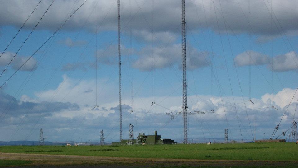 009Radio masts 2005.jpg
