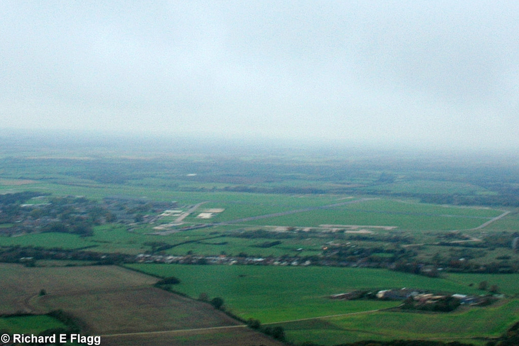 010Aerial View of Abingdon Airfield - 28 October 2006.png
