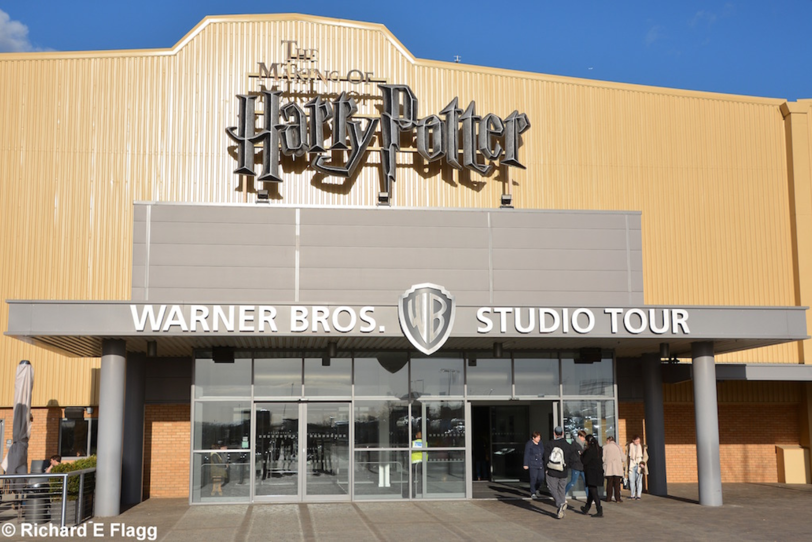 010Harry Potter Studio Tour on the site of the old runway - 20 November 2015.png