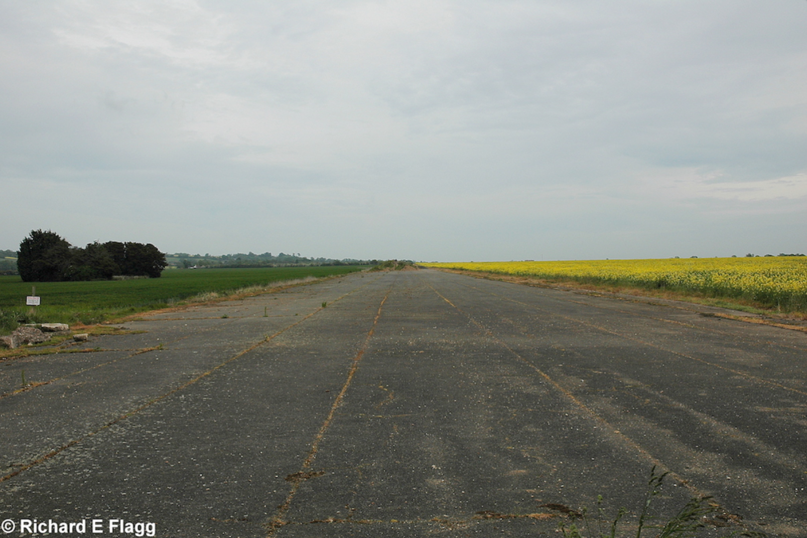 002Taxiway at the east of the airfield. Looking east north east from the lane that crosses the airfield - 26 May 2008.png