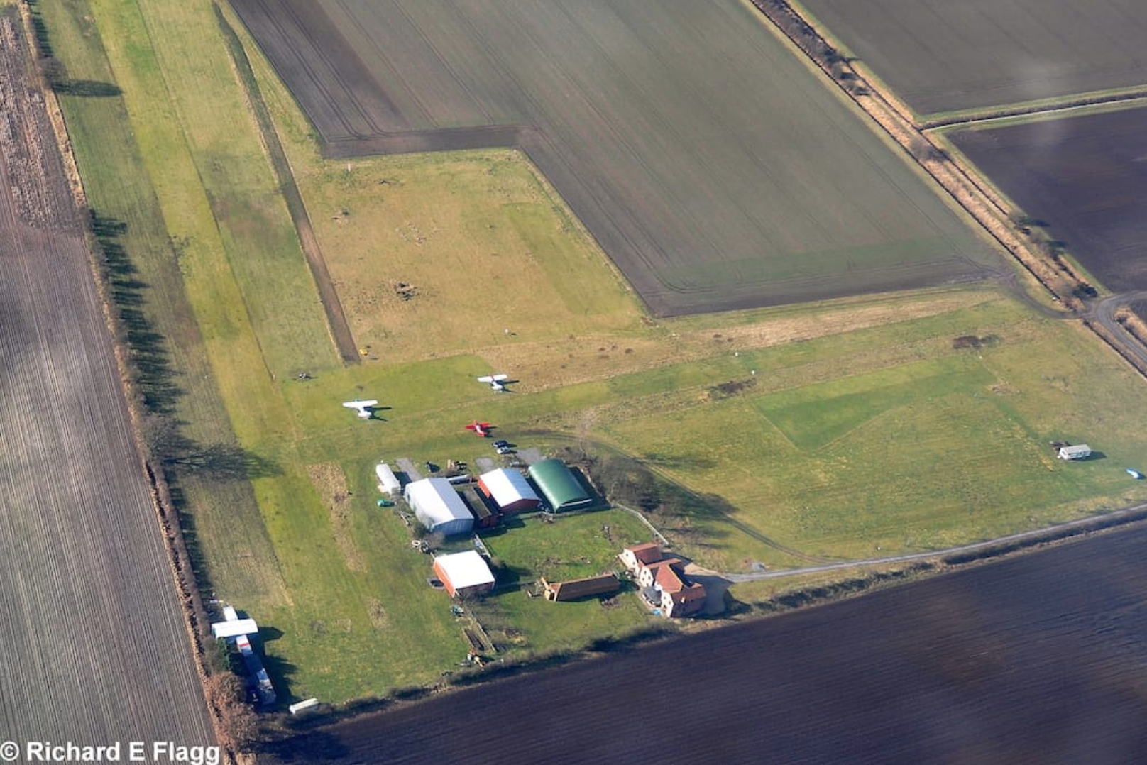 004Aerial View of North Moor Airfield 4 - 12 February 2011.png