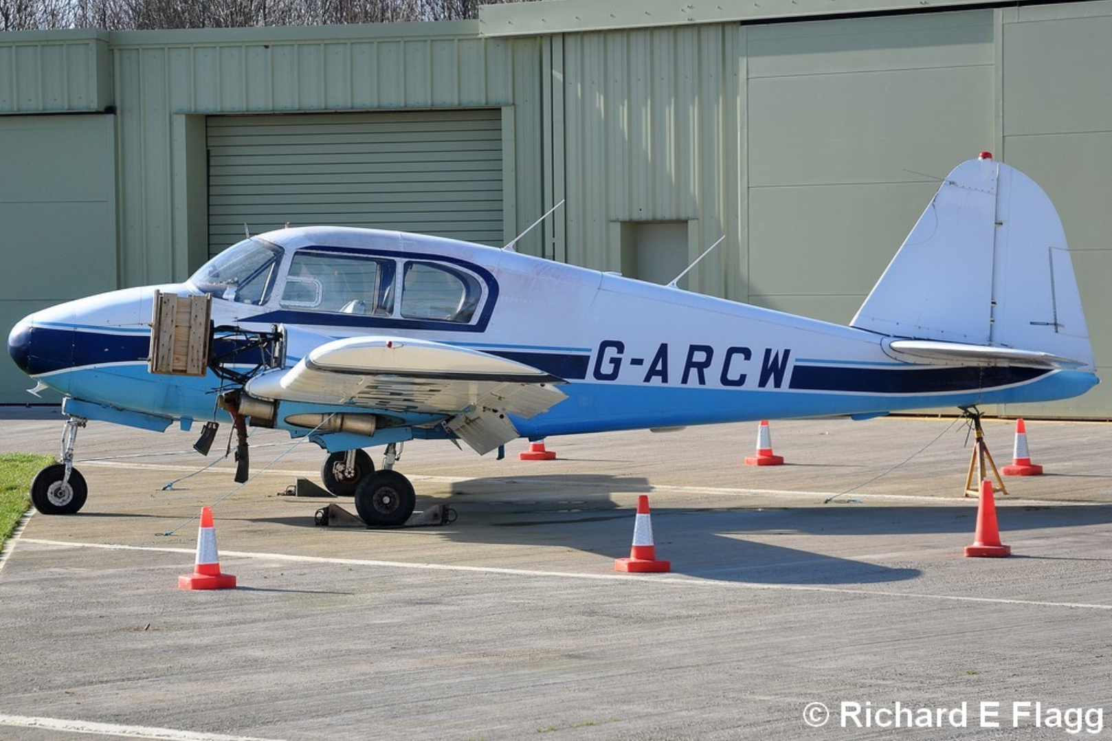 002Piper PA-23 Apache (G-ARCW) - 16 February 2014.png