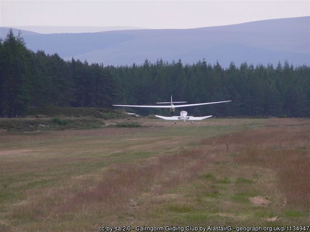 001geograph-1134947-by-AlastairG.jpg