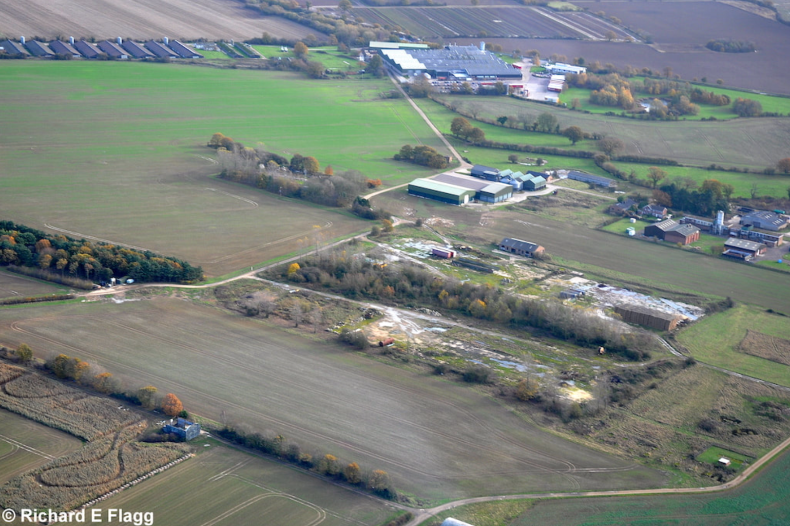 007Aerial View of Pulham St Mary Airship Station - 17 November 2009.png